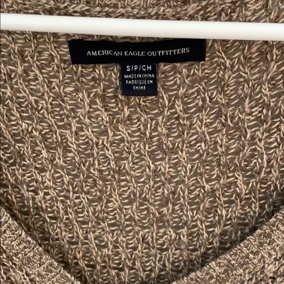 American Eagle Gold V-Neck Sweater - Picture 2 of 4